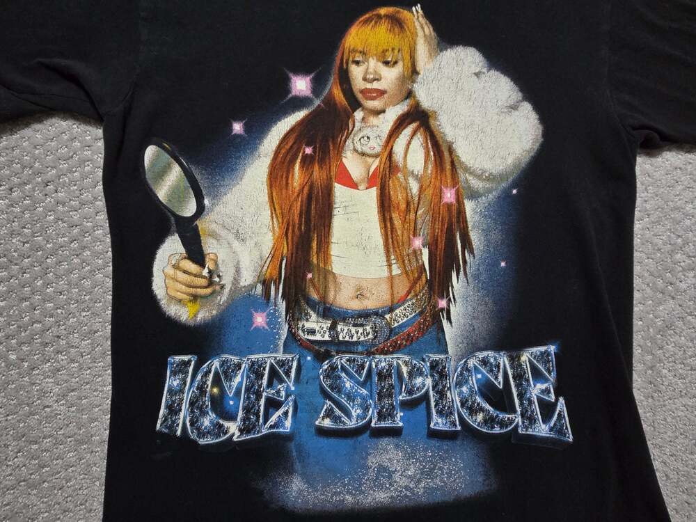 Ice Spice Mirror Portrait Graphic T-Shirt Black Medium